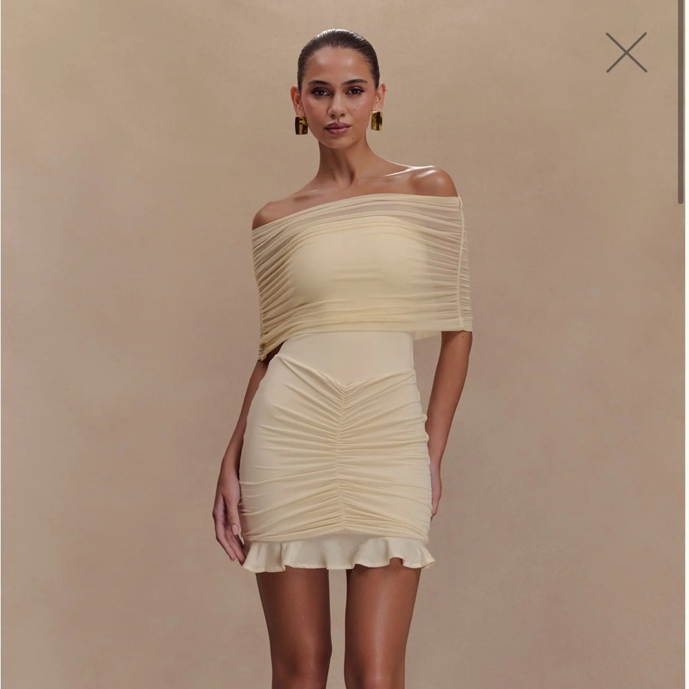 Caspian Slinky And Mesh Off Shoulder Mini Dress - Ivory
NWT 
Meshki
Size xs
